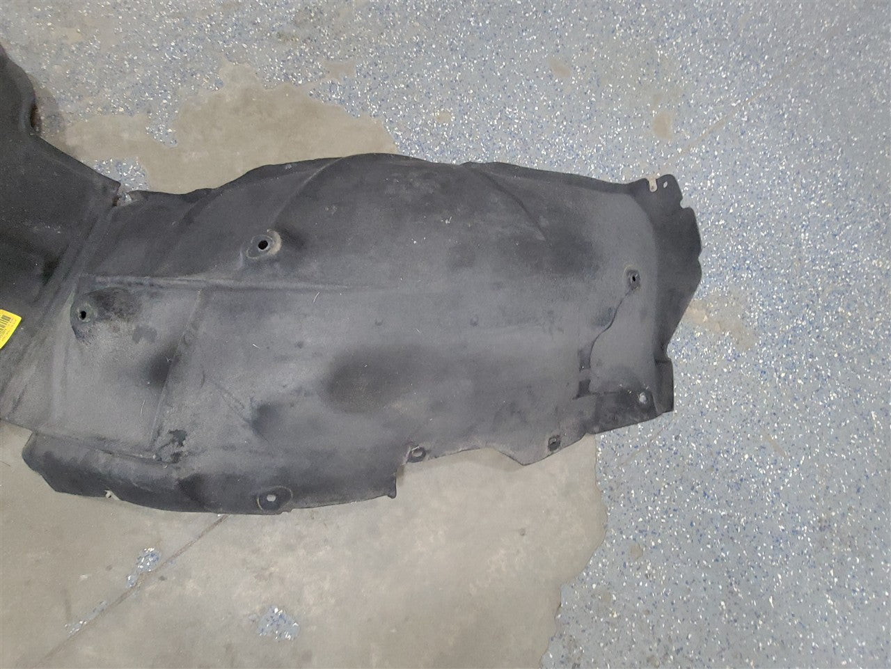 2023 SUBURBN15 RH FRONT INNER FENDER LINER 84856824 33265 - image 8
