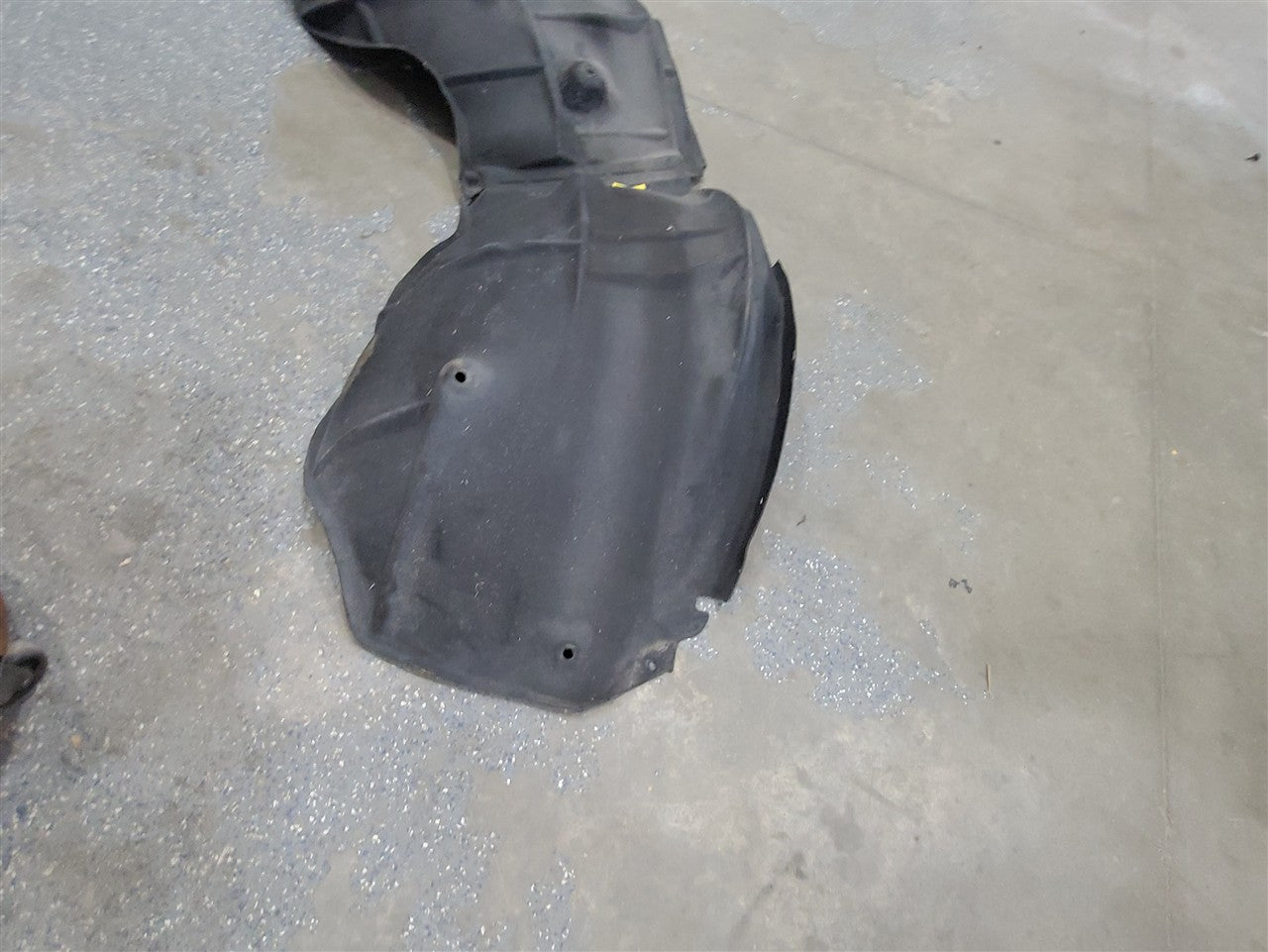 2023 SUBURBN15 RH FRONT INNER FENDER LINER 84856824 33265 - image 10