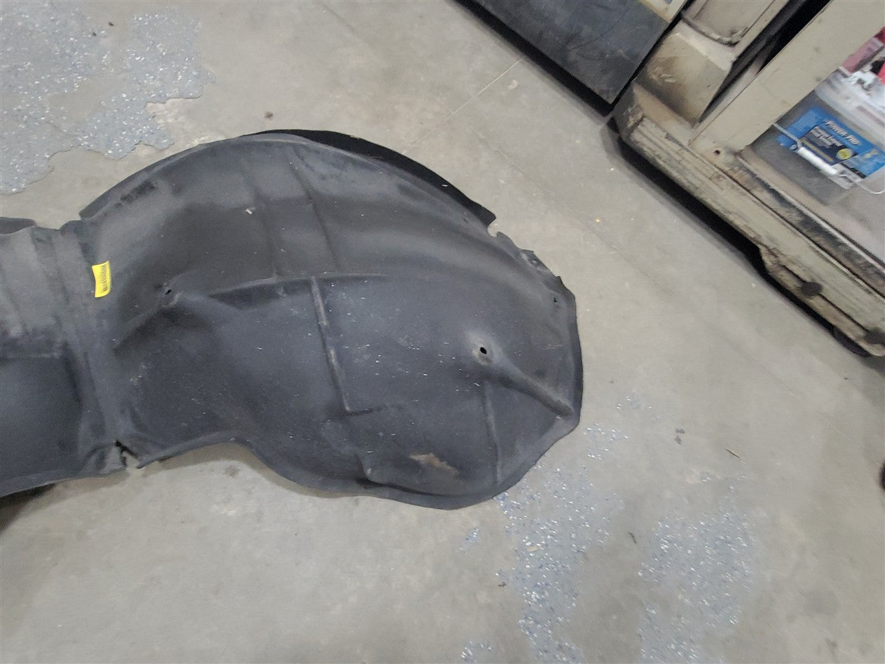 2023 SUBURBN15 RH FRONT INNER FENDER LINER 84856824 33265 - image 11