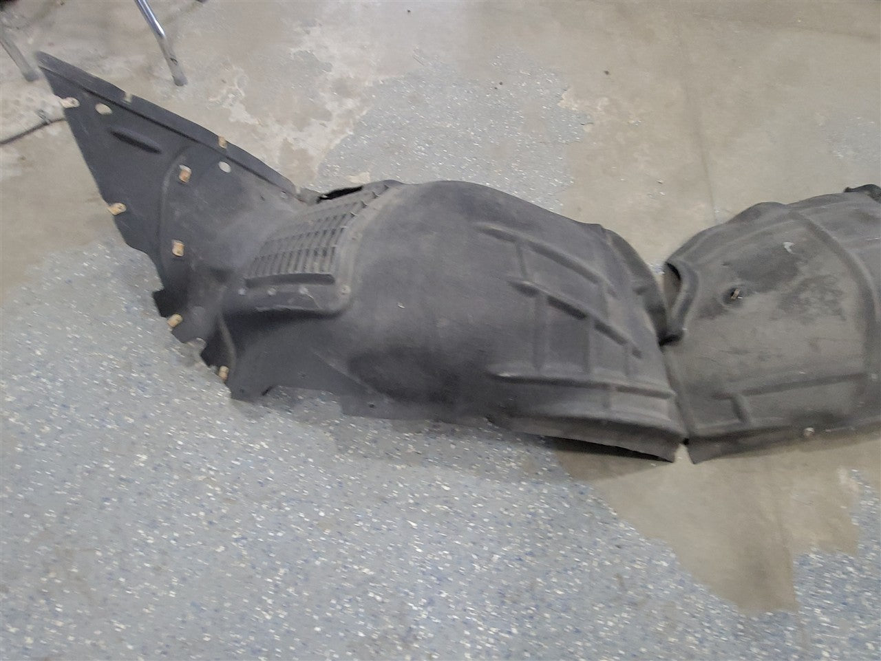 2016 CAMARO SS LH FRONT FENDER LINER 84922604 33277 - image 6