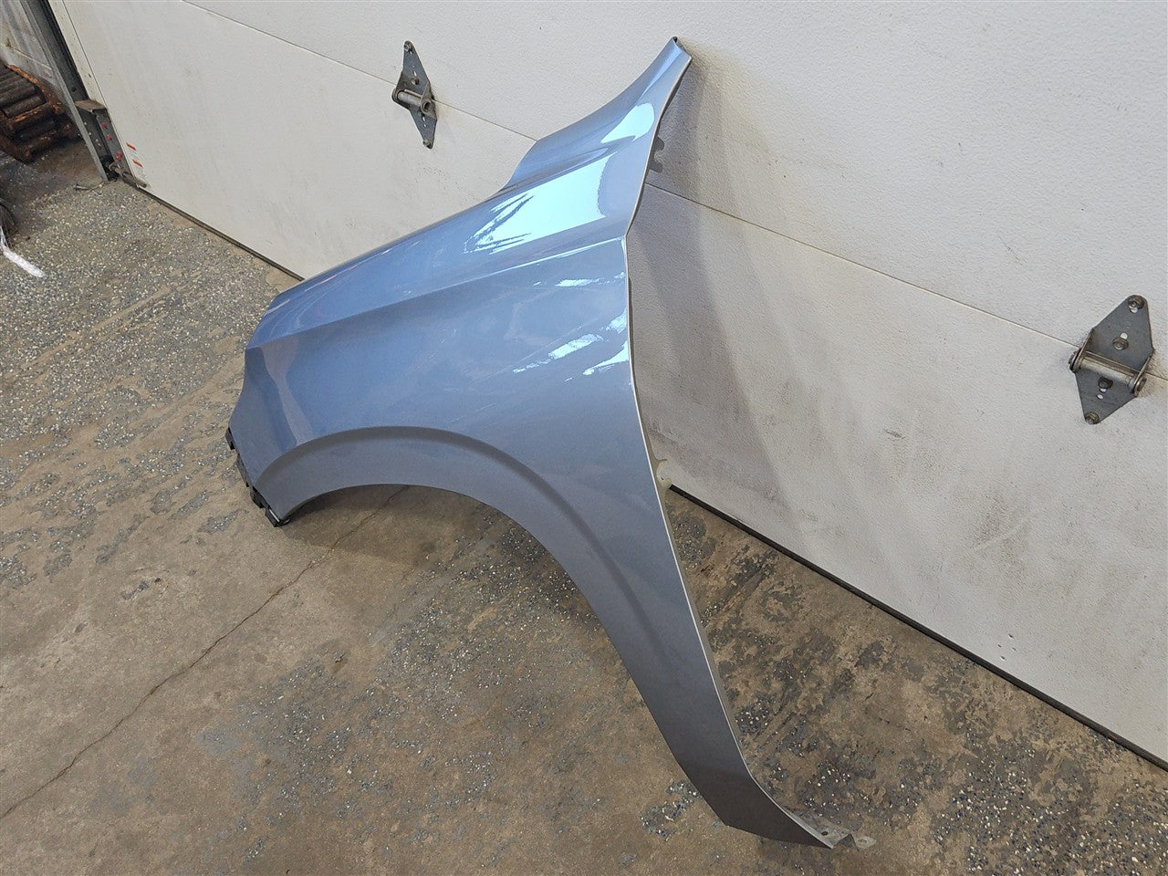 2023 SUBURBN15 LH FENDER GREY GXD 3D1 DENT BY HOOD 33296 - image 3