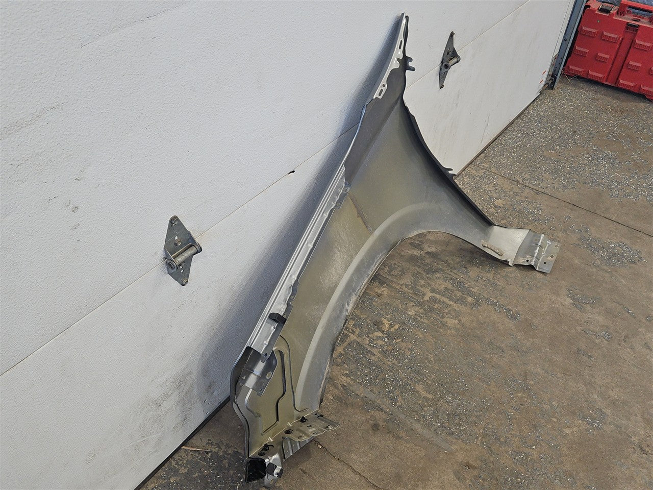 2023 SUBURBN15 RH FENDER GREY GXD 3D1 DENT BY HOOD 33297 - image 8