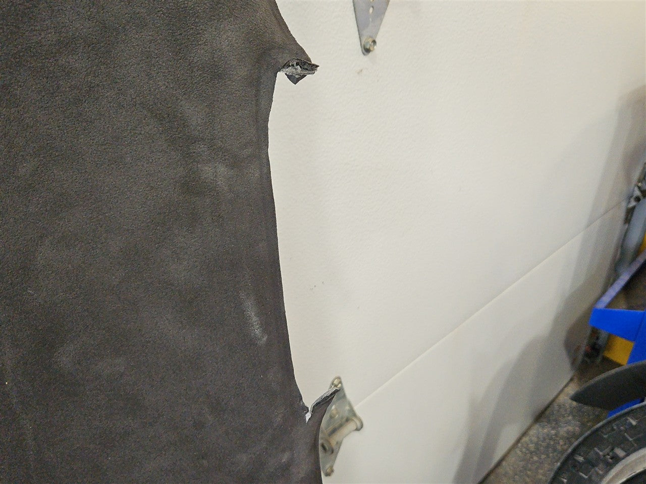2022 SIERRA150 OEM BLACK SUEDE HEADLINER CREWCAB 33301 - image 9