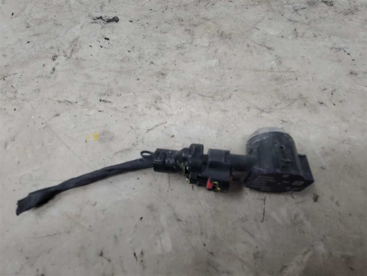 2023 SUBURBN15 OEM PARKING SENSOR 85127044 GREY GXD 33303 - image 2
