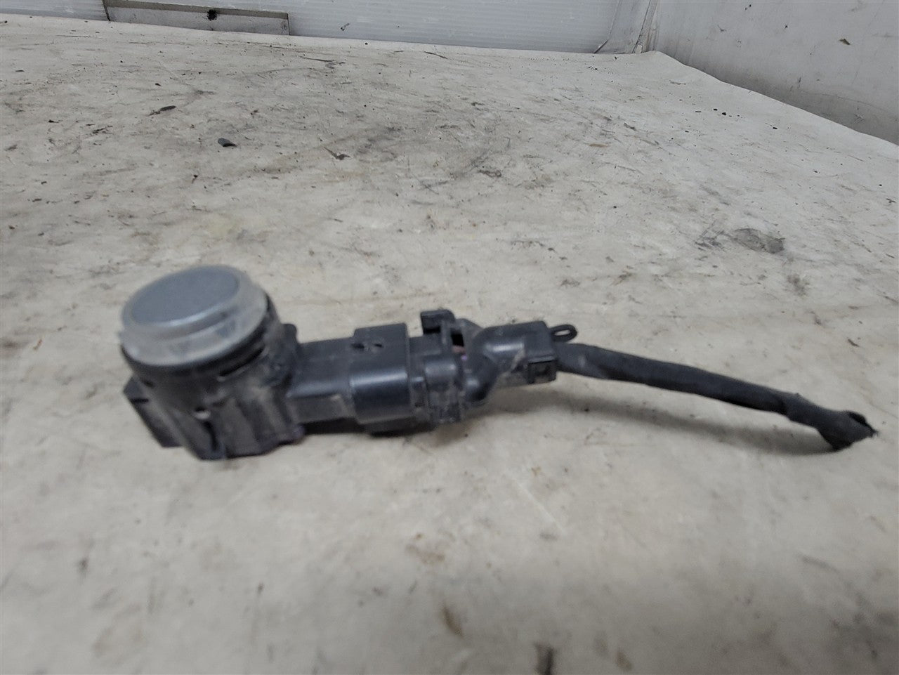 2023 SUBURBN15 OEM PARKING SENSOR 85127044 GREY GXD 33303 - image 6