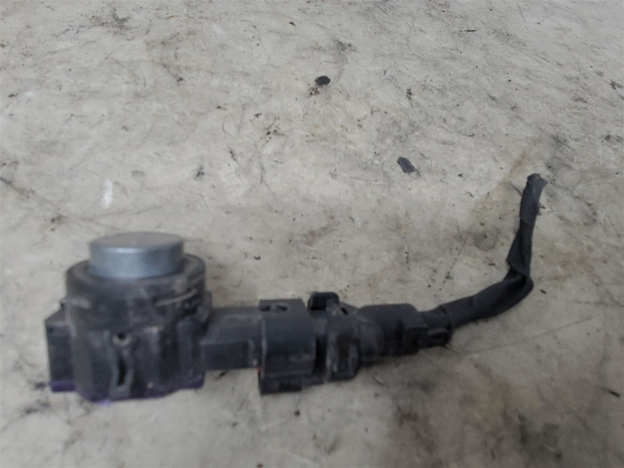 2023 SUBURBN15 OEM PARKING SENSOR 85127044 GREY GXD 33304 - image 2