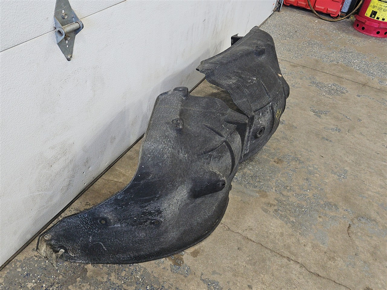 2022 SILVRDO15 RH REAR WHEEL INNER FENDER LINER 5'8 33310 - image 11