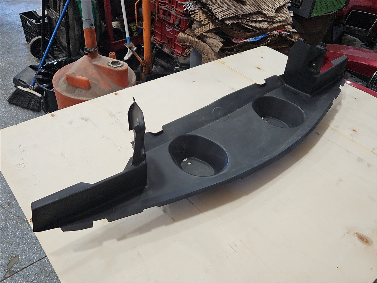 2015 CAMARO LOWER RADIATOR AIR INLET 22914247 33313 - image 8
