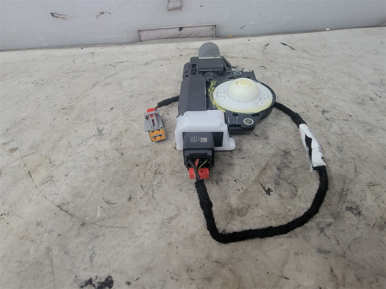 2022 SIERRA150 OEM SUNROOF MOTOR & WIRING 14K 33323 - image 4