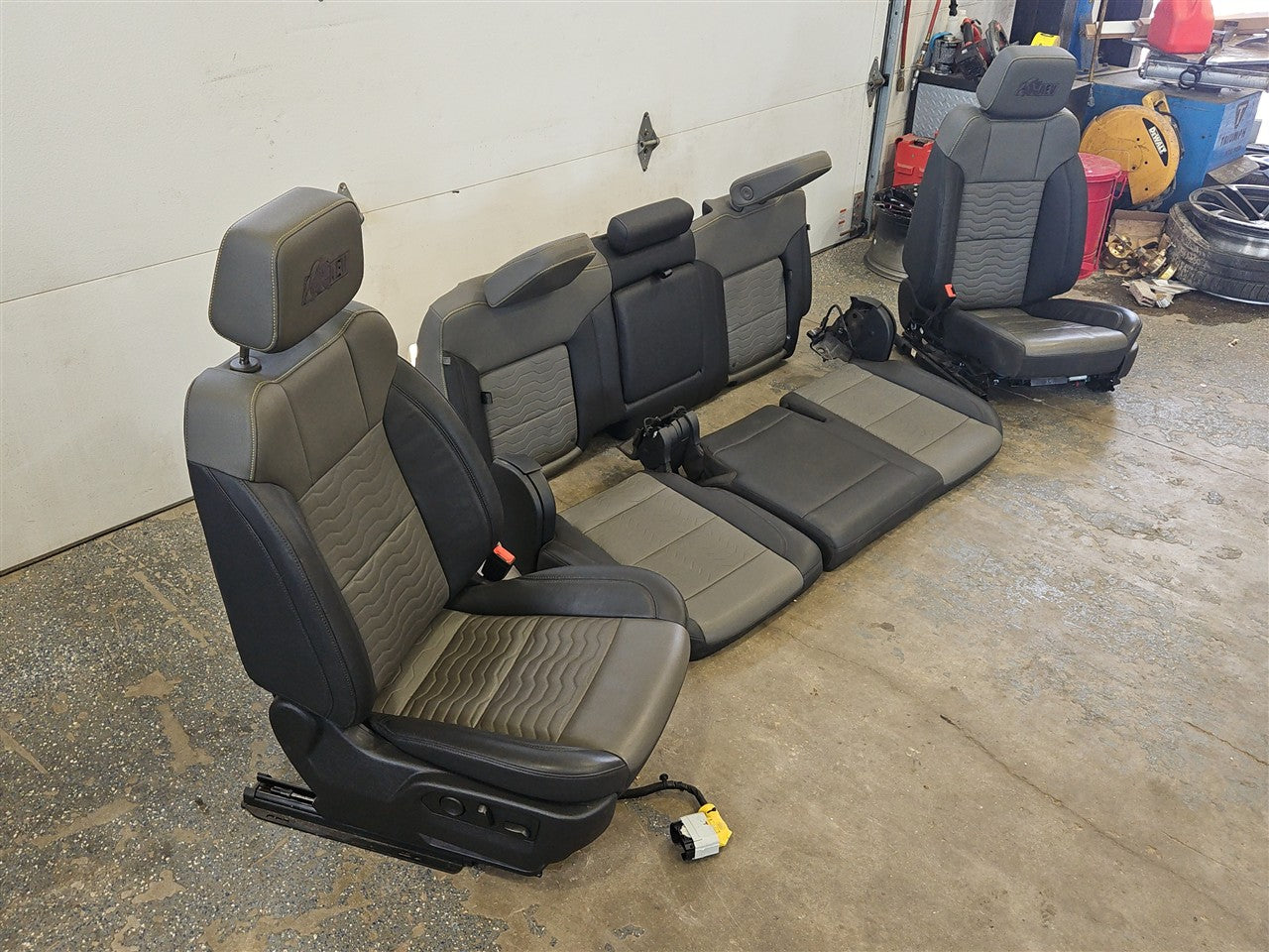 2024 SILVRDO15 ZR2 BISON FRONT & REAR SEATS HEATED 33335 - image 4