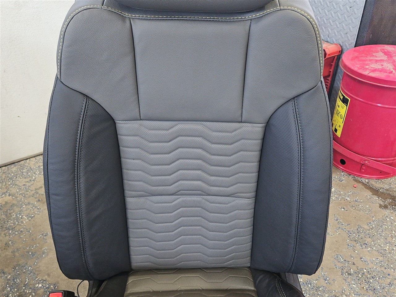 2024 SILVRDO15 ZR2 BISON FRONT & REAR SEATS HEATED 33335 - image 13