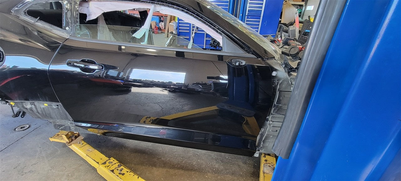 2016 CAMARO LH DOOR BLACK GBA 8555 33353 - image 1