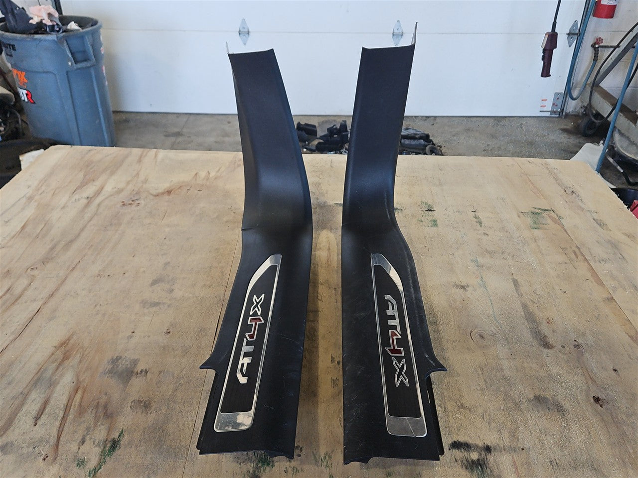 2022 SIERRA150 AT4X FRONT DOOR SILLS PAIR 33363 - image 1