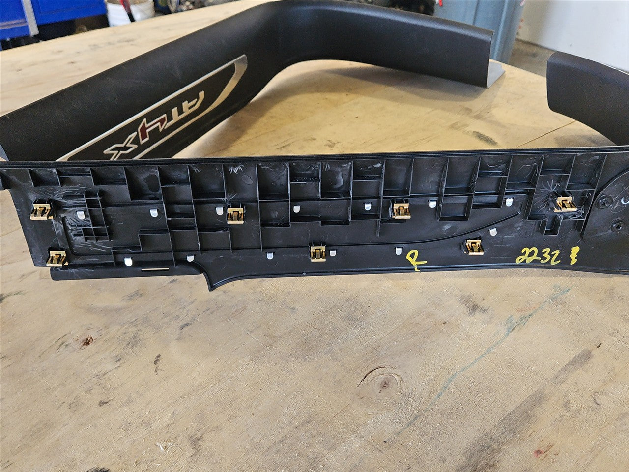 2022 SIERRA150 AT4X FRONT DOOR SILLS PAIR 33363 - image 8