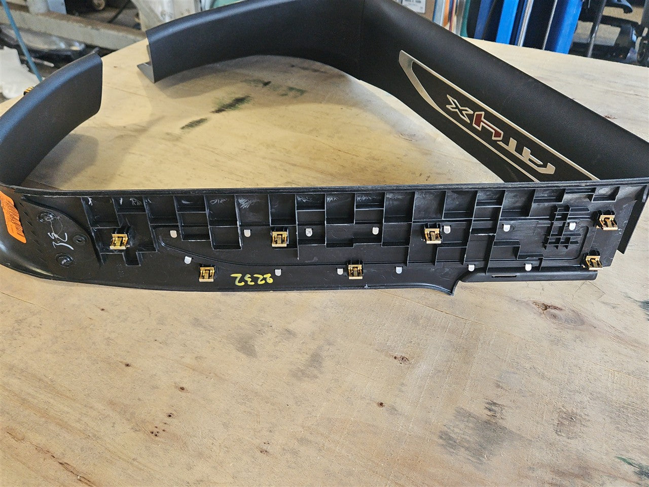2022 SIERRA150 AT4X FRONT DOOR SILLS PAIR 33363 - image 9