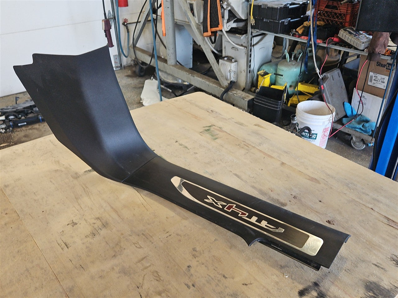 2022 SIERRA150 AT4X FRONT DOOR SILLS PAIR 33363 - image 10