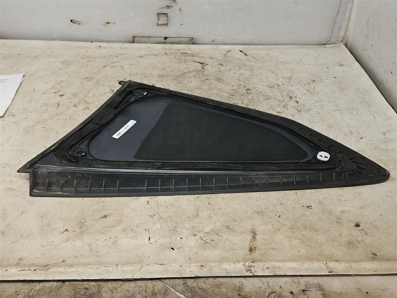2016 CAMARO RH PASSENGER QUARTER GLASS COUPE 33366 - image 7