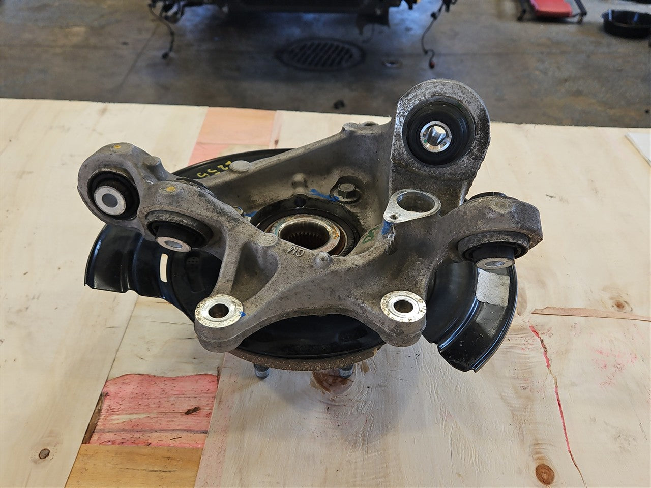2016 CAMARO RH PASSENGER REAR SPINDLE & HUB 33370 - image 8