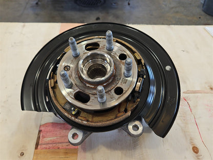 2016 CAMARO LH DRIVER REAR SPINDLE & HUB 33371 - image 1