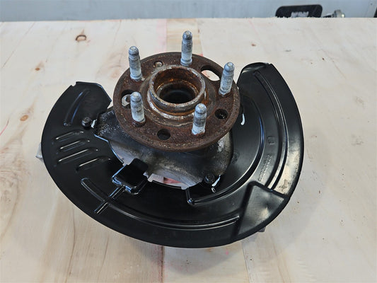 2016 CAMARO LH DRIVER FRONT SPINDLE W/HUB 33372 - image 1