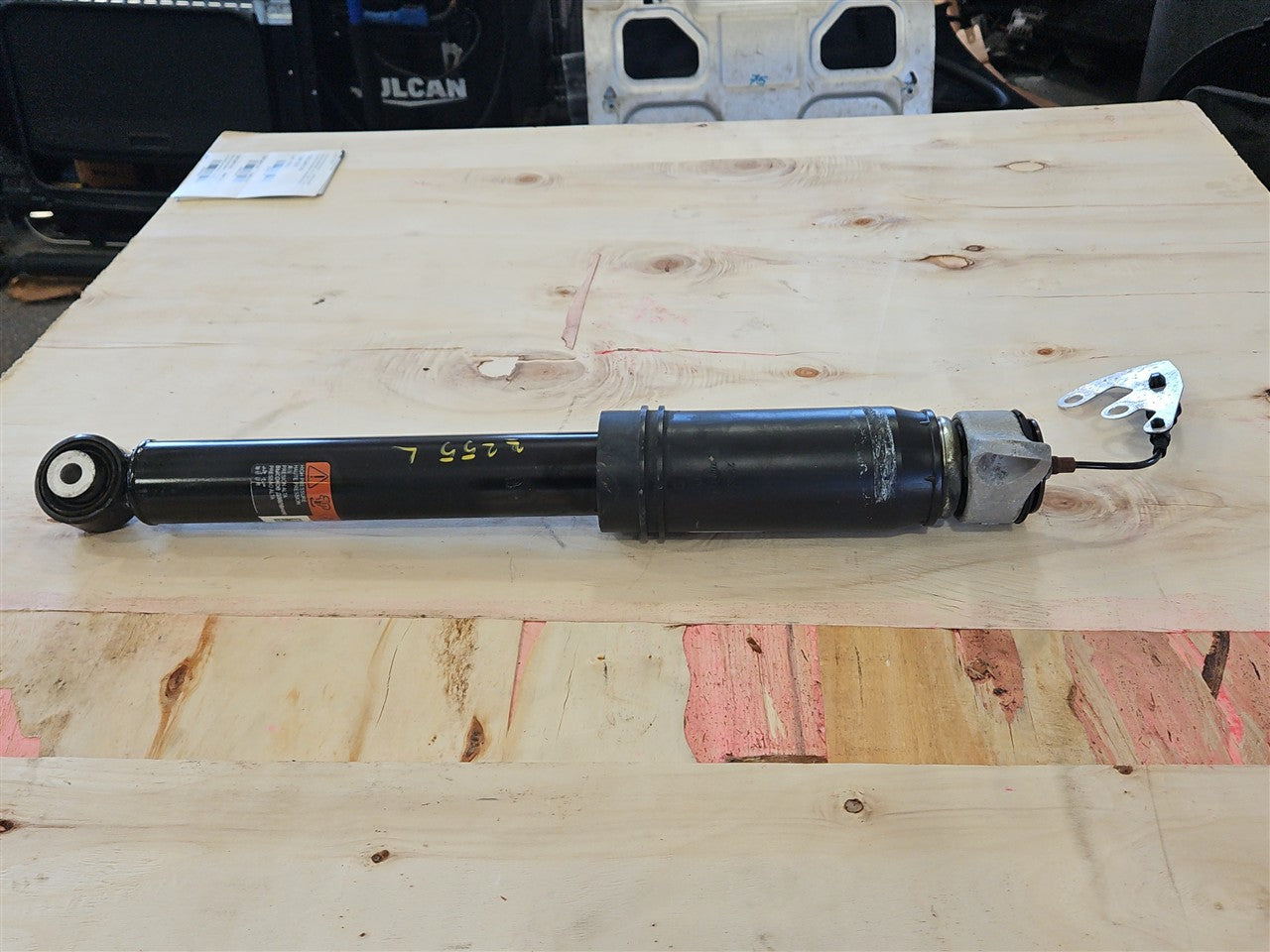 2016 CAMARO LH REAR MAGNERIDE SHOCK 84219920 74K 33381 - image 4