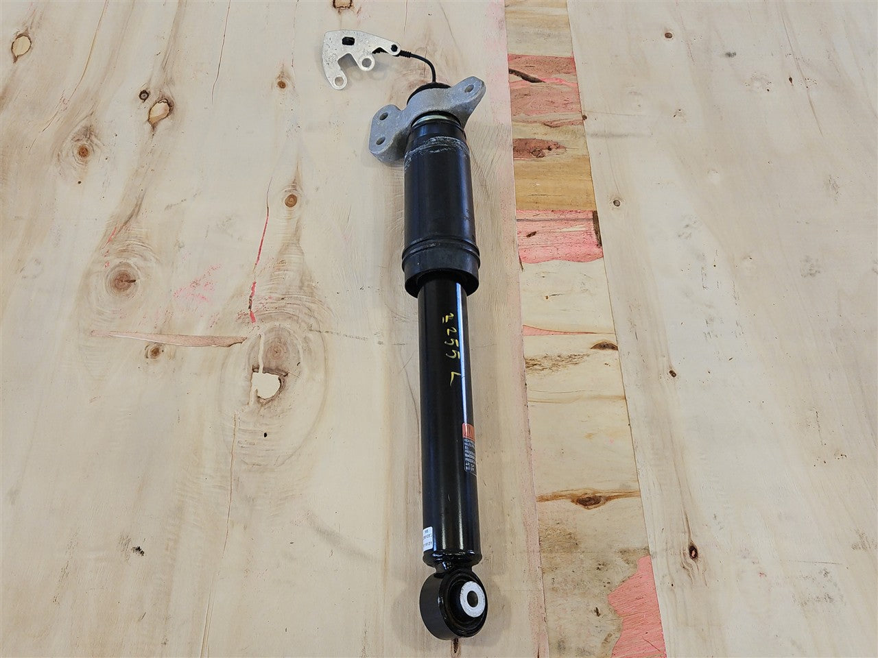 2016 CAMARO LH REAR MAGNERIDE SHOCK 84219920 74K 33381 - image 5