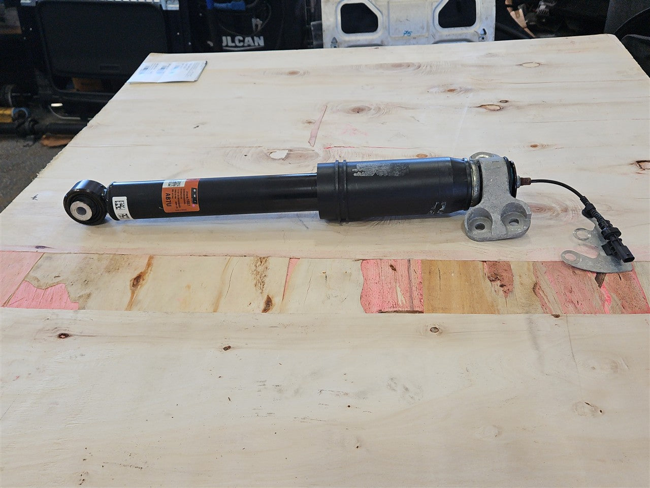 2016 CAMARO LH REAR MAGNERIDE SHOCK 84219920 74K 33381 - image 9