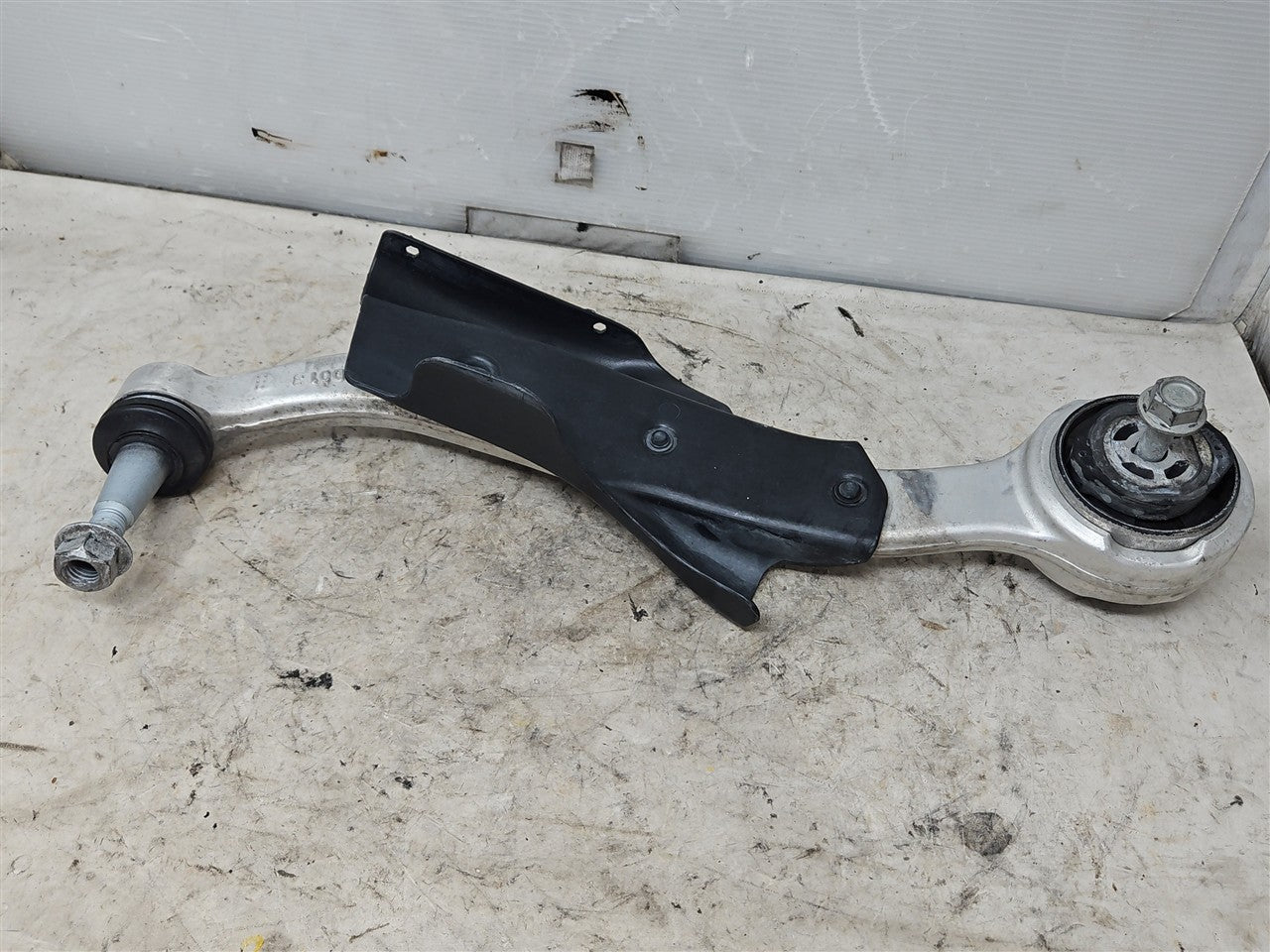 2016 CAMARO RH FRONT LOWER CONTROL ARMS PAIR 74K 33384 - image 11