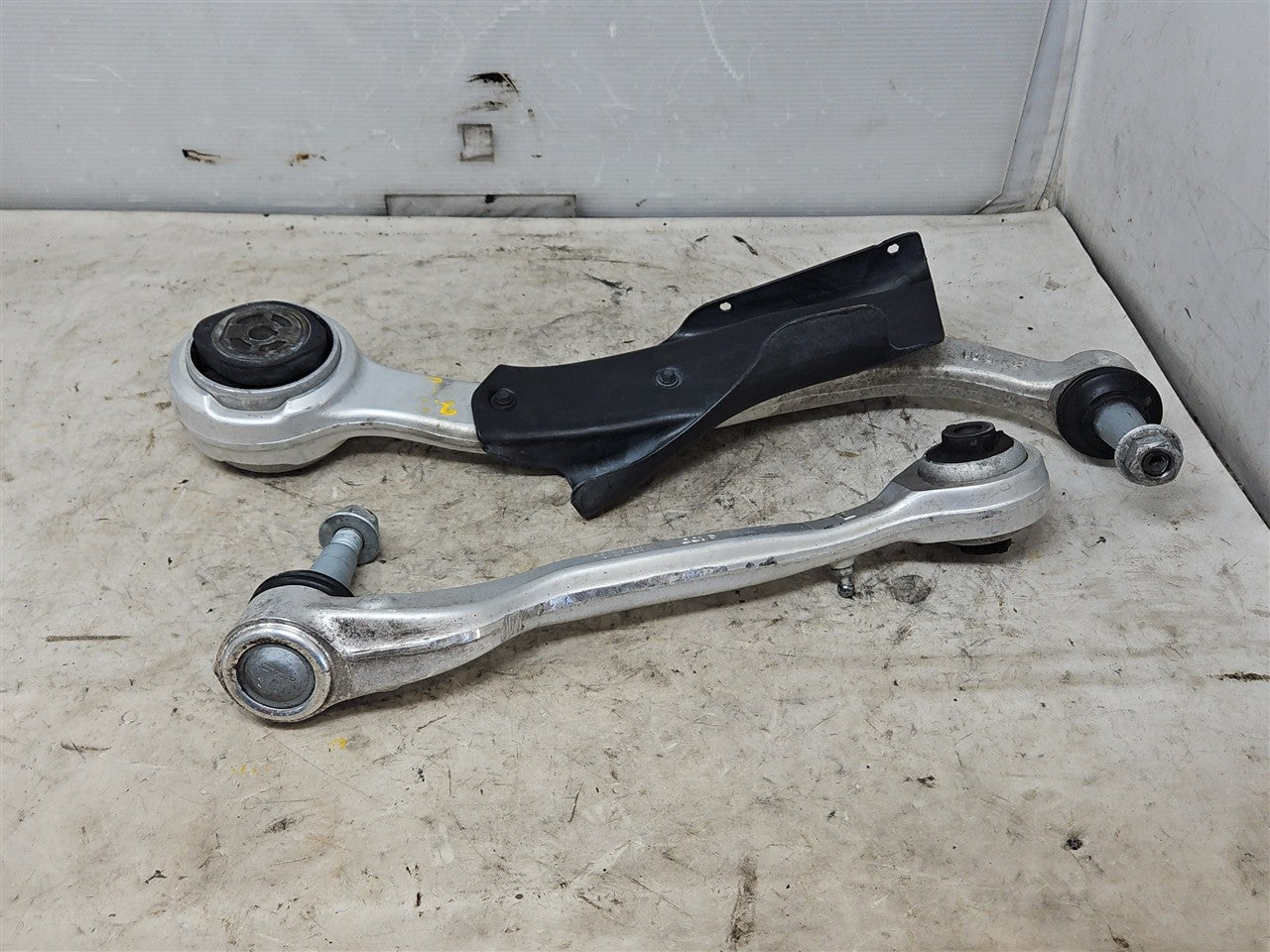 2016 CAMARO LH FRONT LOWER CONTROL ARMS PAIR 74K 33385 - image 10