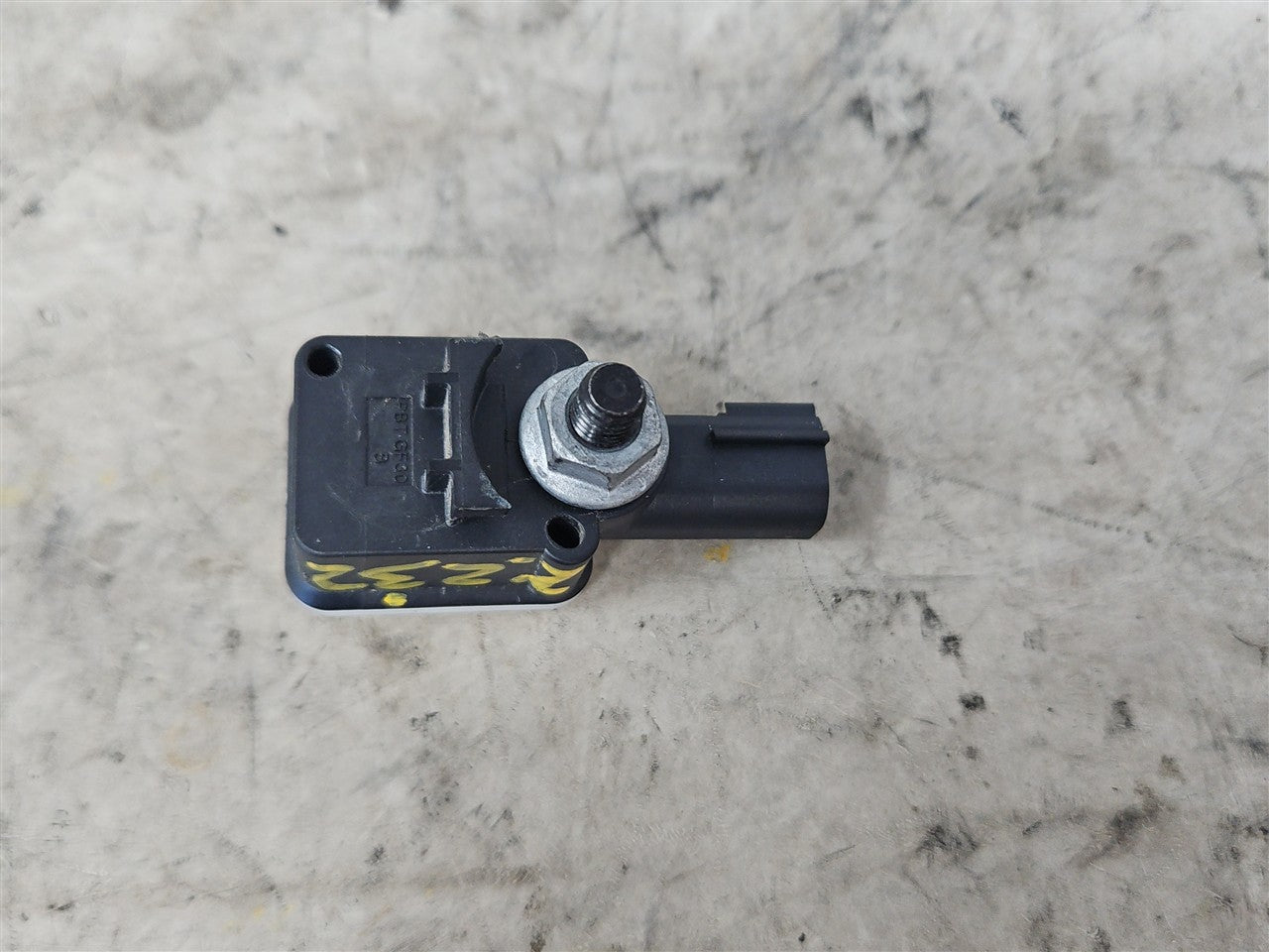 2022 SIERRA150 OEM SIDE CRASH SENSOR 13525287 33386 - image 5