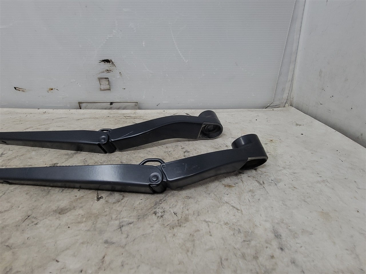 2016 CAMARO WINDSHIELD WIPER ARMS PAIR LH RH 33390 - image 4