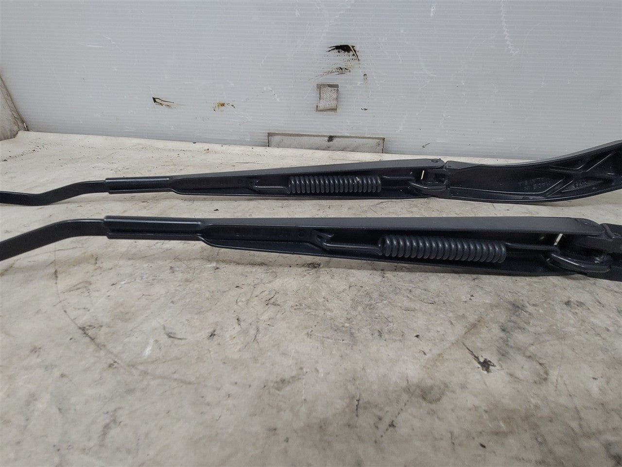2016 CAMARO WINDSHIELD WIPER ARMS PAIR LH RH 33390 - image 9