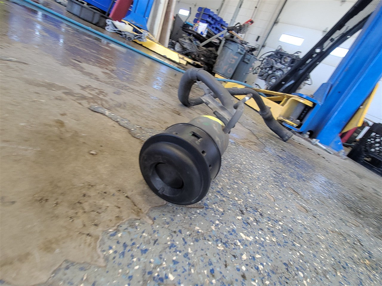 2016 CAMARO FUEL FILLER NECK 84683322 84218958 33391 - image 6