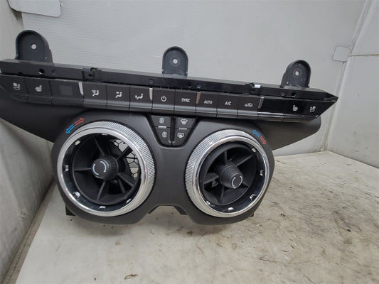 2016 CAMARO DUAL ZONE TEMPERATURE CONTROLS HEAT 33398 - image 1