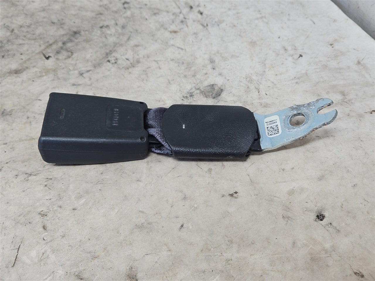 2016 CAMARO REAR SEAT BELT BUCKLE FITS LH OR RH 33403 - image 4