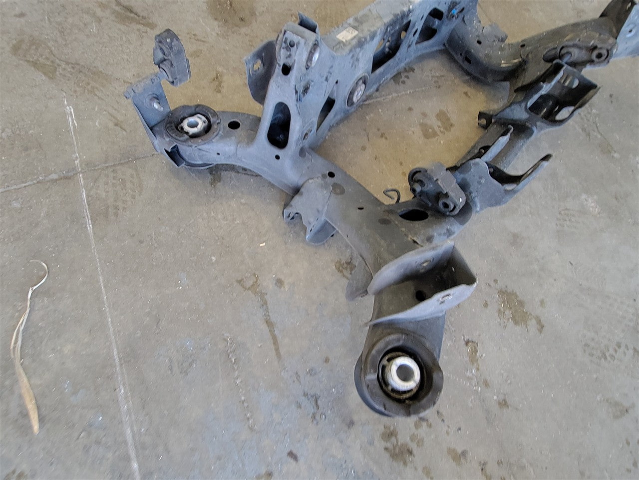 2016 CAMARO REAR SUSPENSION CRADLE CROSSMEMBER 33406 - image 9