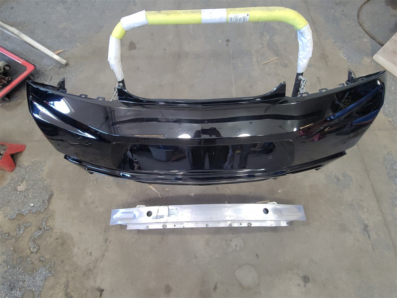 2016 CAMARO SS REAR BUMPER QUAD OUTLET BLACK GBA 33407 - image 2