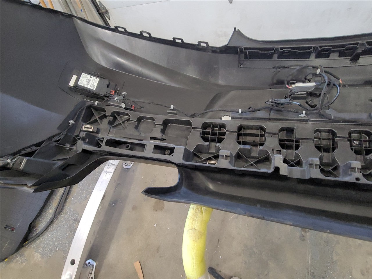 2016 CAMARO SS REAR BUMPER QUAD OUTLET BLACK GBA 33407 - image 20