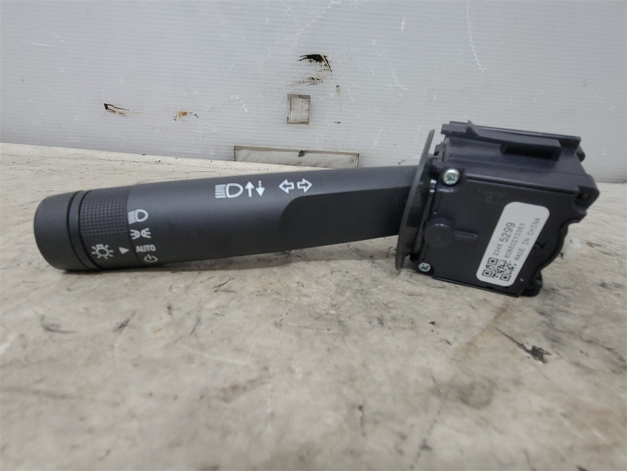 2016 CAMARO TURN SIGNAL & HEADLIGHT STALK SWITCH 33411 - image 1