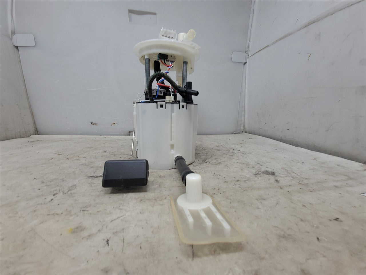 6.2L SS IN TANK FUEL PUMP 74K MI 33412 - image 7