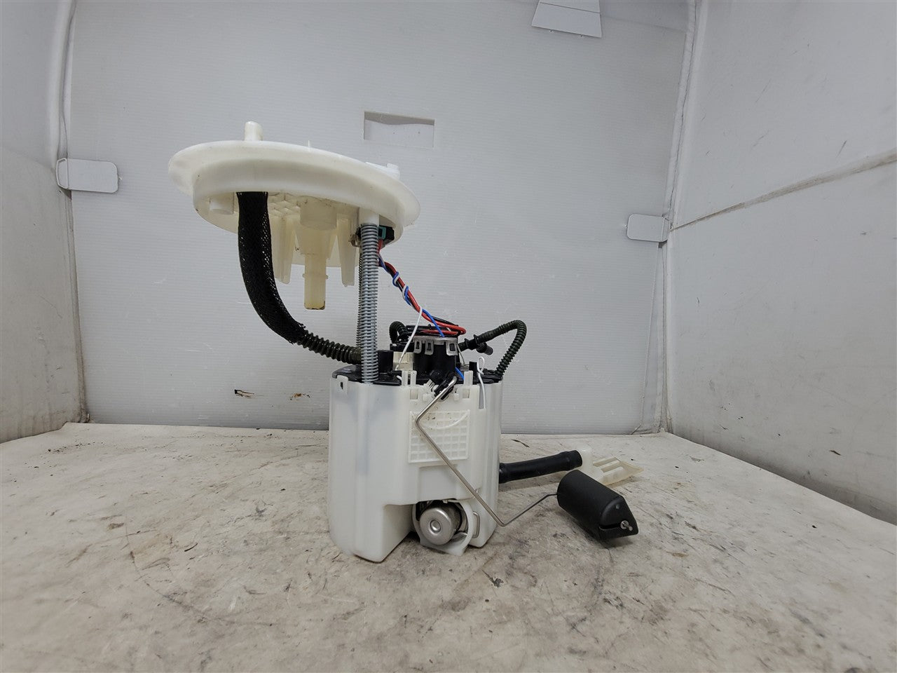 6.2L SS IN TANK FUEL PUMP 74K MI 33412 - image 9