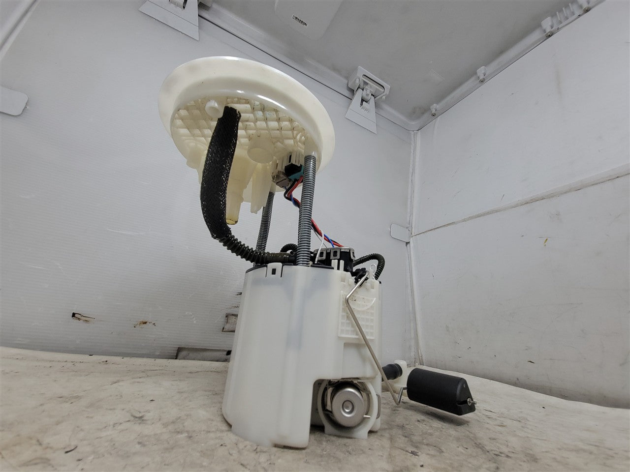 6.2L SS IN TANK FUEL PUMP 74K MI 33412 - image 10