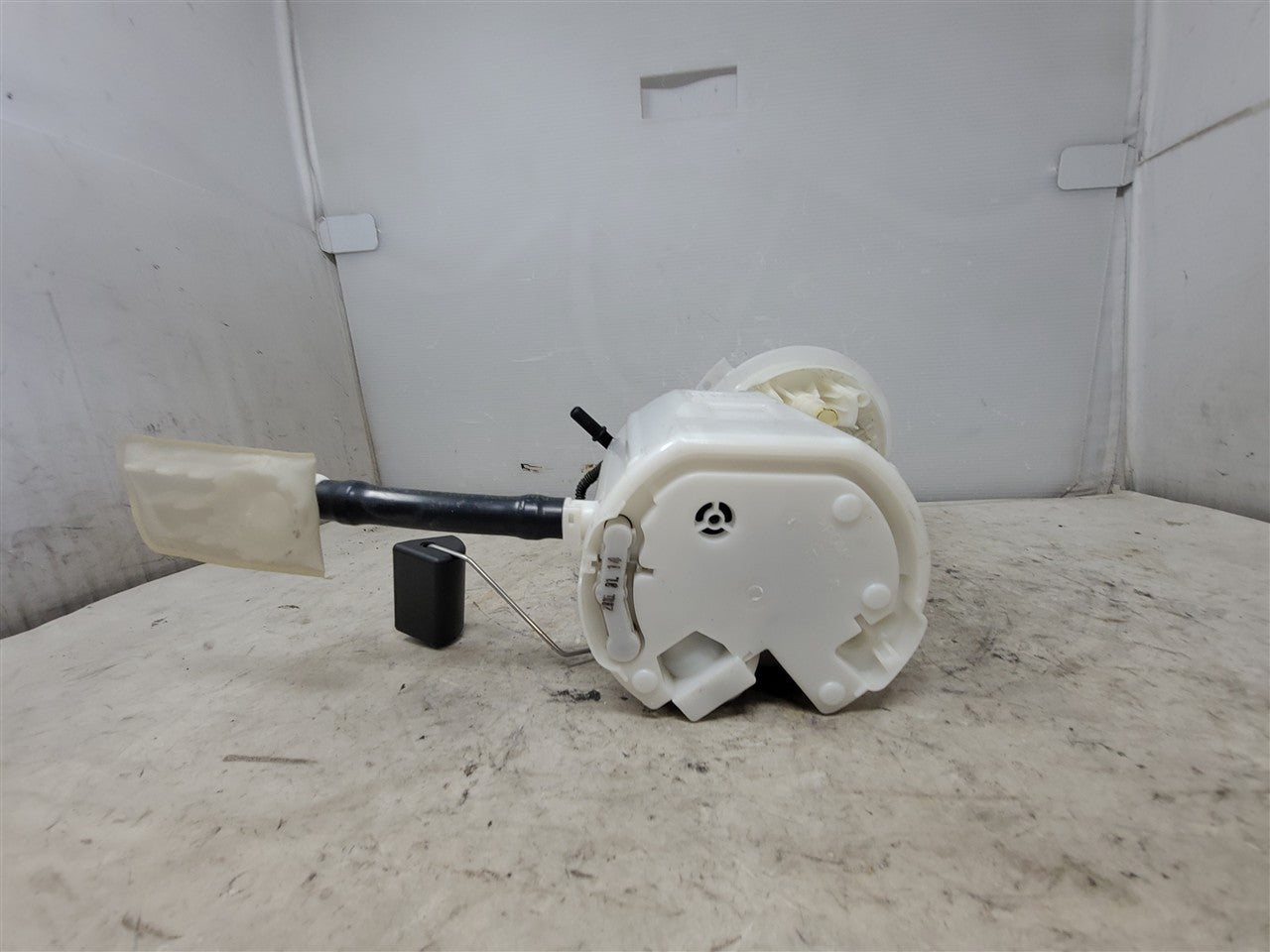 6.2L SS IN TANK FUEL PUMP 74K MI 33412 - image 3