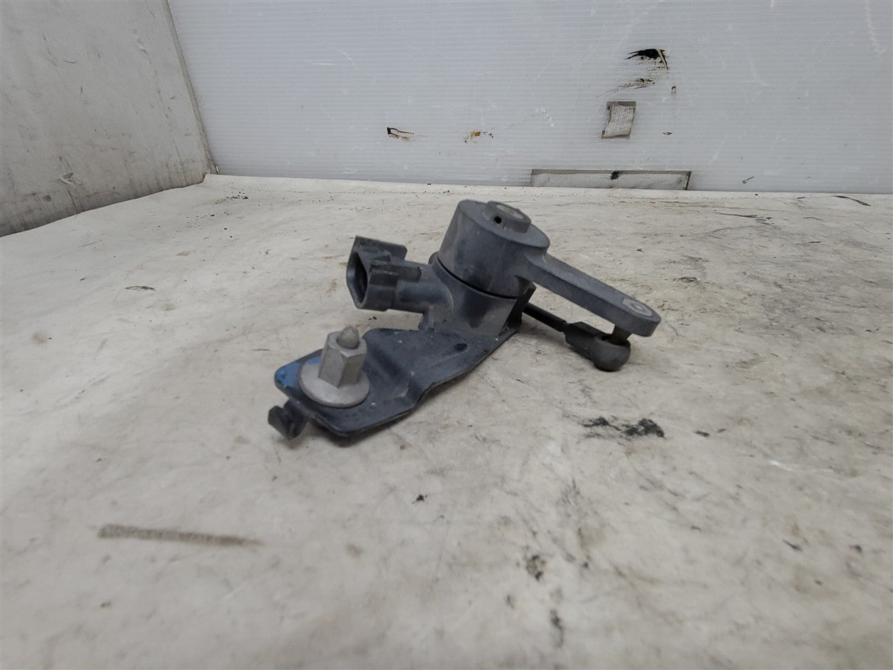 2016 CAMARO RH REAR RIDE HEIGHT SENSOR 23405177 33414 - image 9
