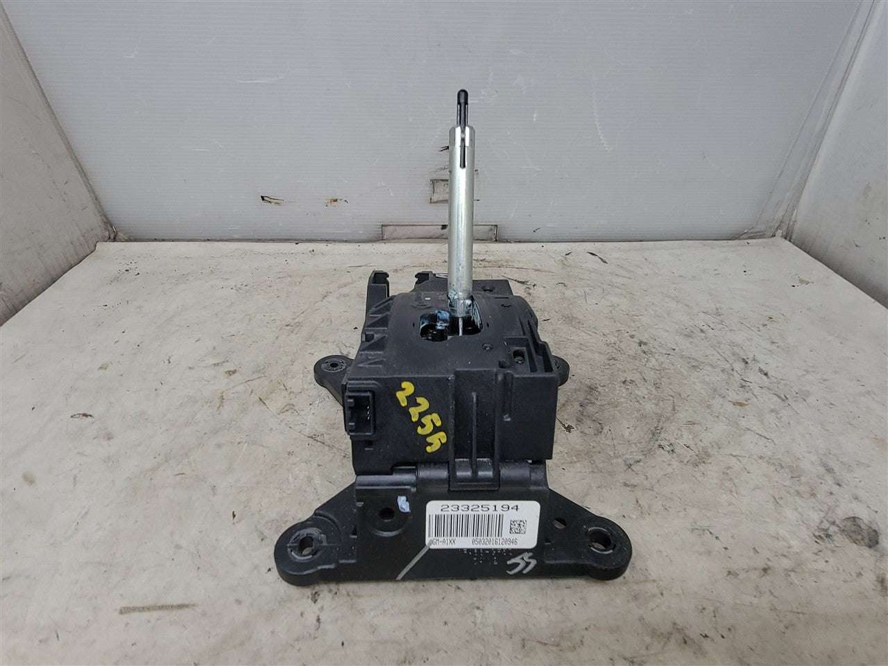 2016 CAMARO AUTOMATIC 8L90 SHIFTER ASSEMBLY 33415 - image 1