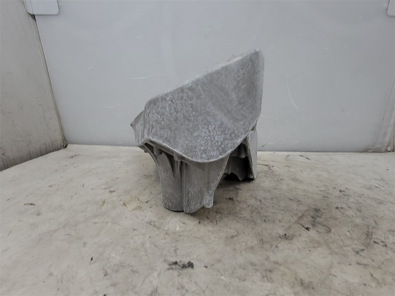 2016 CAMARO LH DRIVER ENGINE MOUNT STAND 33419 - image 4
