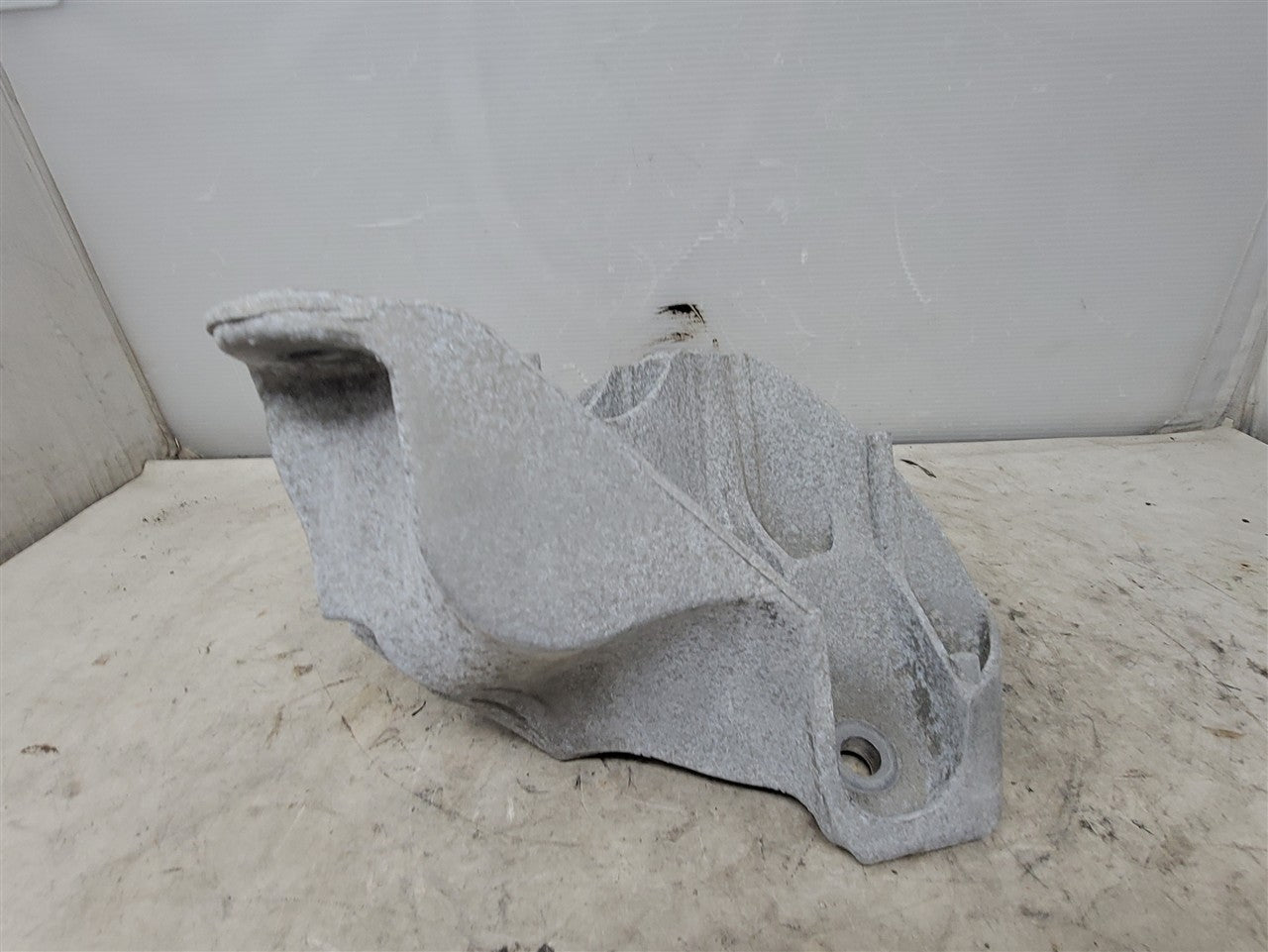 2016 CAMARO LH DRIVER ENGINE MOUNT STAND 33419 - image 6
