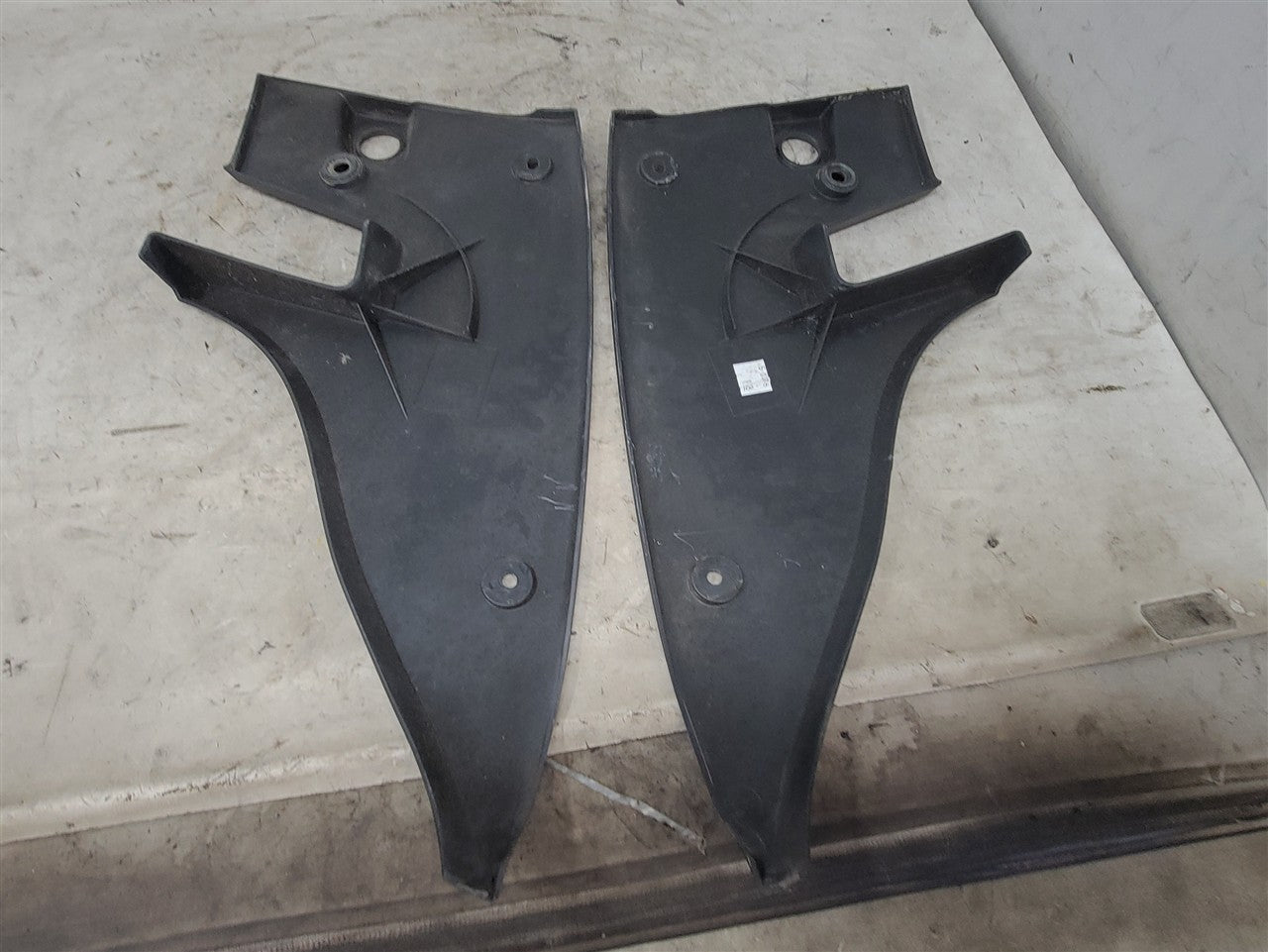 2016 CAMARO TAIL LAMP LIGHT COVER PANELS PAIR 33428 - image 11