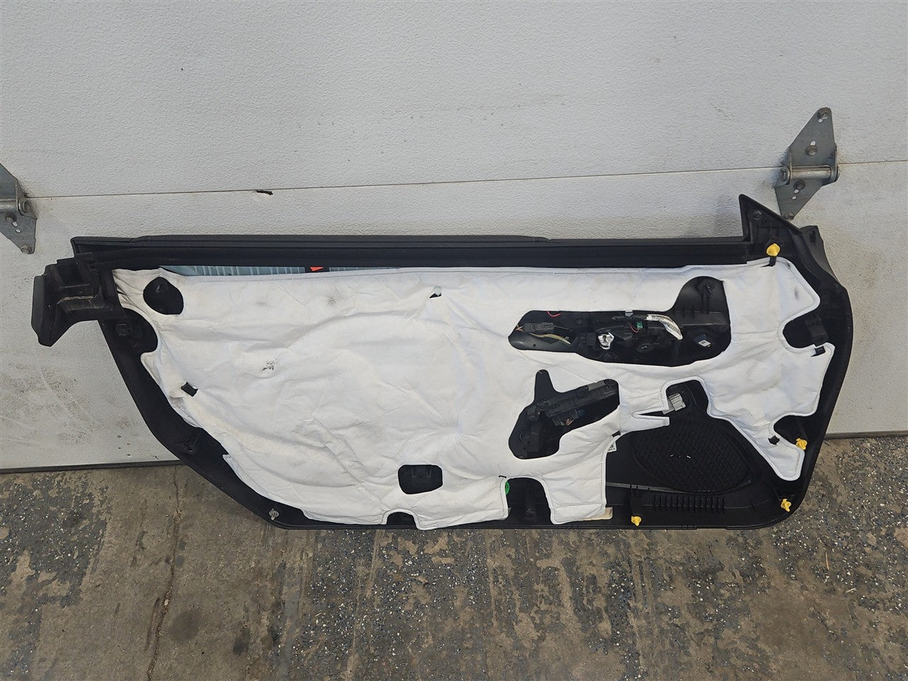 2016 CAMARO RH FRONT DOOR PANEL TRIM 2SS COUPE 33432 - image 7