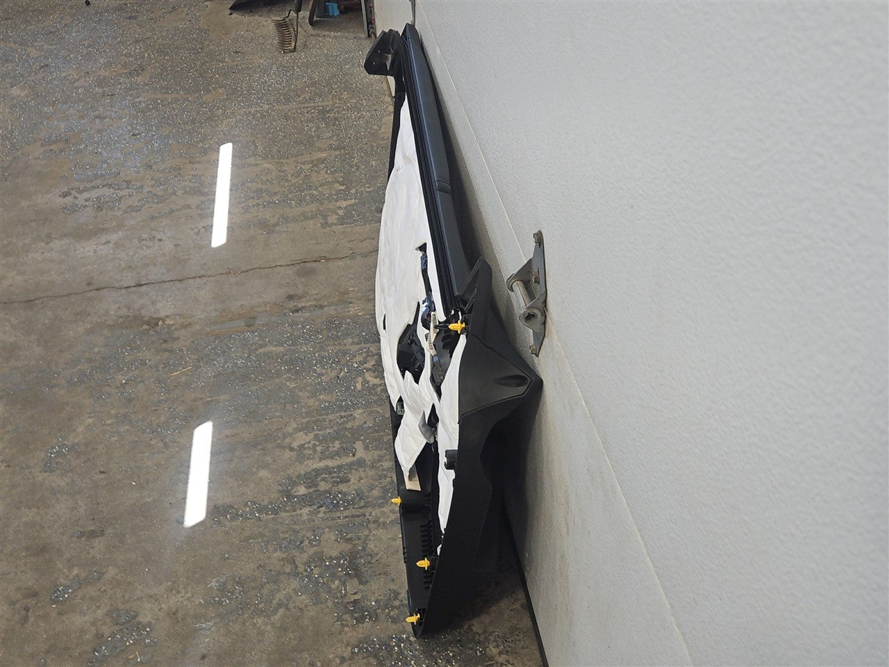 2016 CAMARO RH FRONT DOOR PANEL TRIM 2SS COUPE 33432 - image 11